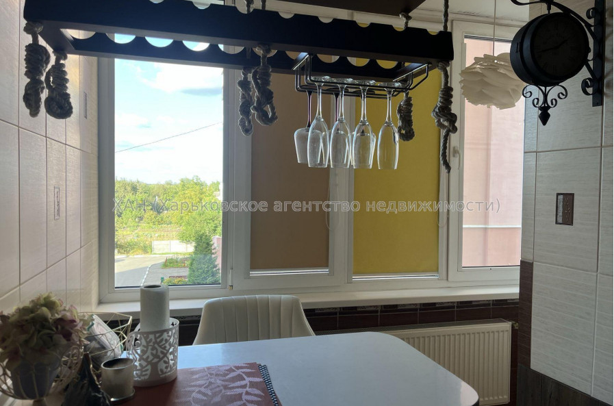 Продам квартиру, Кричевского ул. , 2 кім., 83 м², евроремонт 