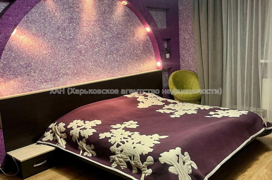 Продам квартиру, Кричевского ул. , 2 кім., 83 м², евроремонт 