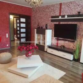 Продам квартиру, Кричевского ул. , 2 кім., 83 м², евроремонт