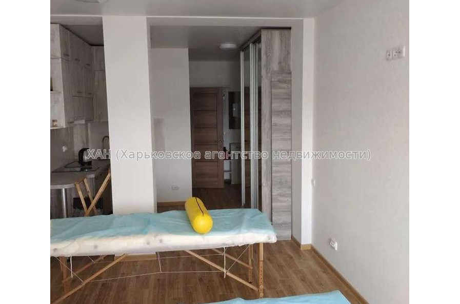 Продам квартиру, Хмельницкого Богдана ул. , 1  ком., 27 м², капитальный ремонт 