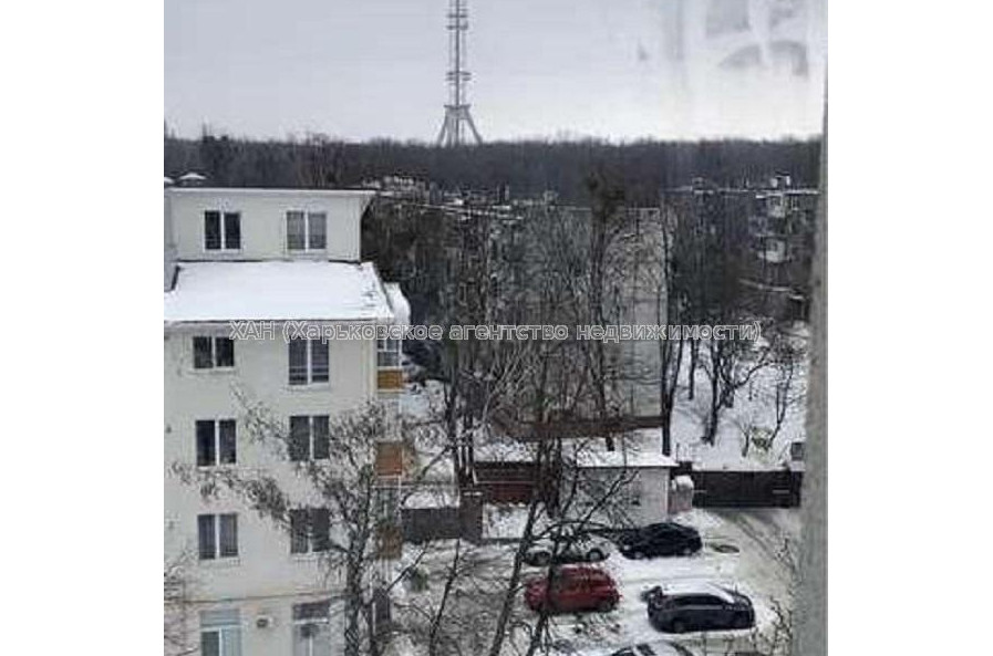 Продам квартиру, Деревянко ул. , 2 кім., 45 м², частичный ремонт 