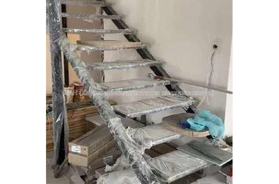 Продам квартиру, Деревянко ул. , 2 кім., 45 м², частичный ремонт 