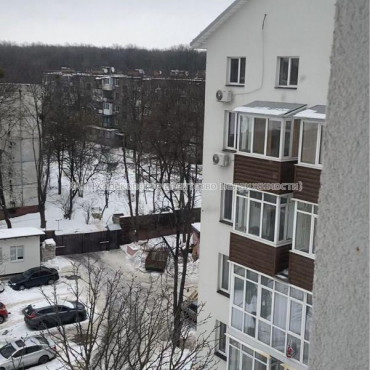 Продам квартиру, Деревянко ул. , 2  ком., 45 м², частичный ремонт 