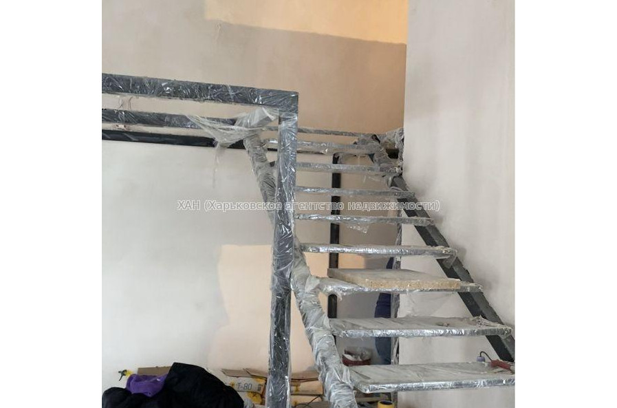 Продам квартиру, Деревянко ул. , 2  ком., 45 м², частичный ремонт 