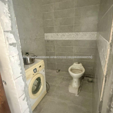 Продам квартиру, Деревянко ул. , 2  ком., 45 м², частичный ремонт 