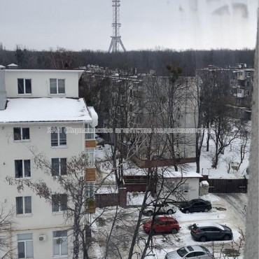 Продам квартиру, Деревянко ул. , 2  ком., 45 м², частичный ремонт 