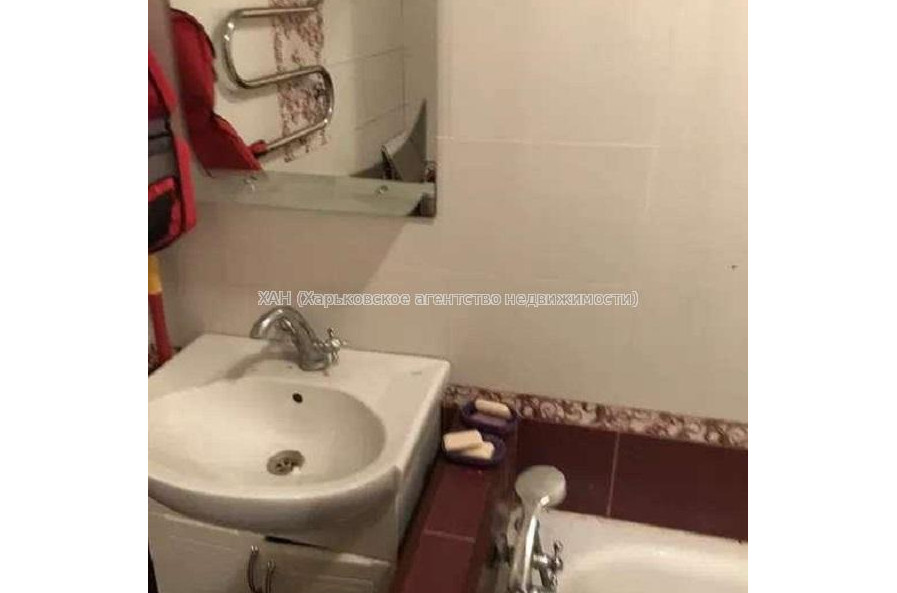 Продам квартиру, Юбилейная ул. , 3 кім., 65 м², косметический ремонт 