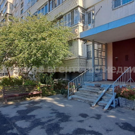 Продам квартиру, Грозненская ул. , 1 кім., 26 м², без ремонта