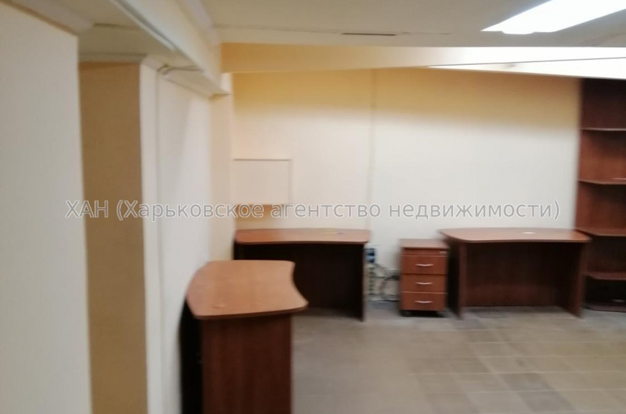 Продам нежитлову нерухомість, офис в многоквартирном доме , 2 кім., 52.30 м², косметический ремонт 