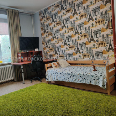 Продам квартиру, Клочковская ул. , 2 кім., 50 м², капитальный ремонт 