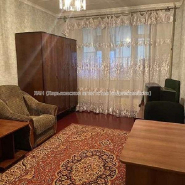 Продам квартиру, Тракторостроителей просп. , 1 кім., 34 м², косметический ремонт 