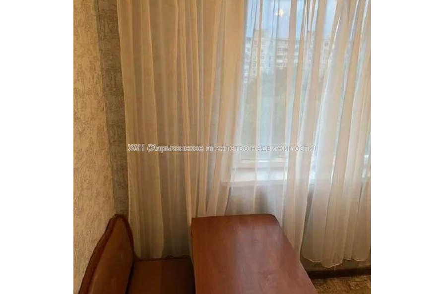 Продам квартиру, Тракторостроителей просп. , 1 кім., 34 м², косметический ремонт 