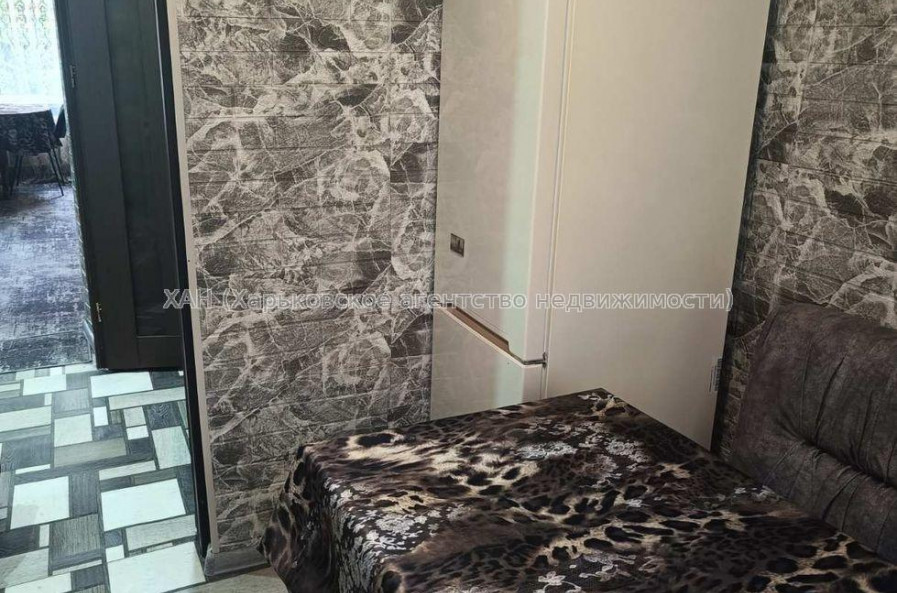 Продам квартиру, Юри Зойфера ул. , 3 кім., 80 м², косметический ремонт 