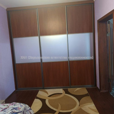 Продам квартиру, Юри Зойфера ул. , 3 кім., 80 м², косметический ремонт 