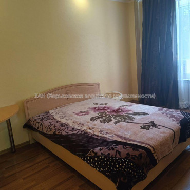 Продам квартиру, Юри Зойфера ул. , 3 кім., 80 м², косметический ремонт 