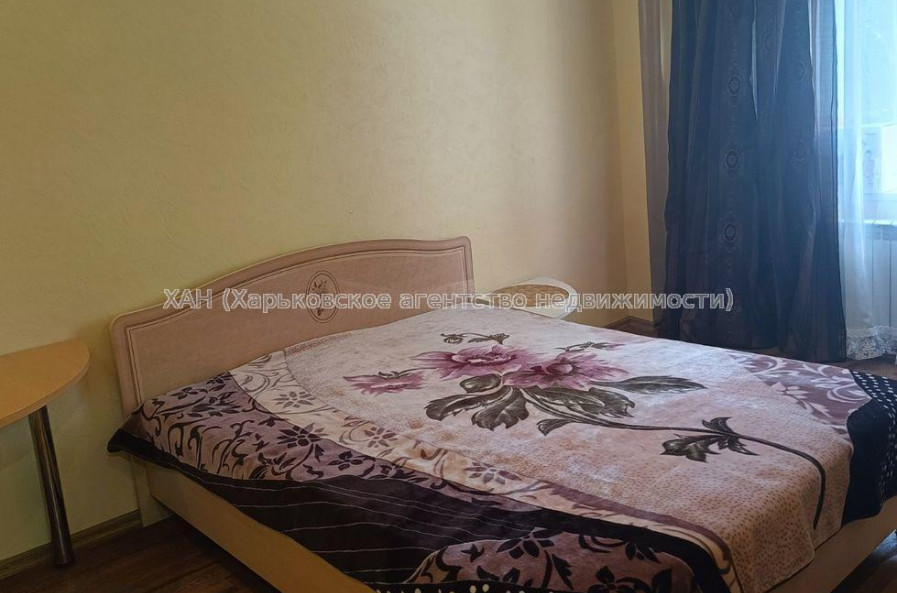 Продам квартиру, Юри Зойфера ул. , 3 кім., 80 м², косметический ремонт 