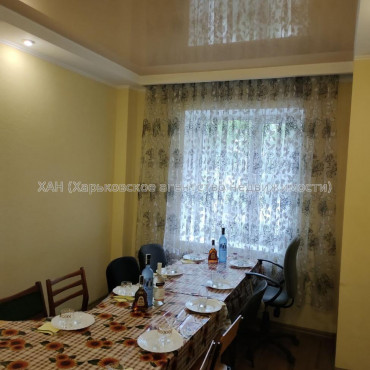 Продам квартиру, Юри Зойфера ул. , 3 кім., 80 м², косметический ремонт 