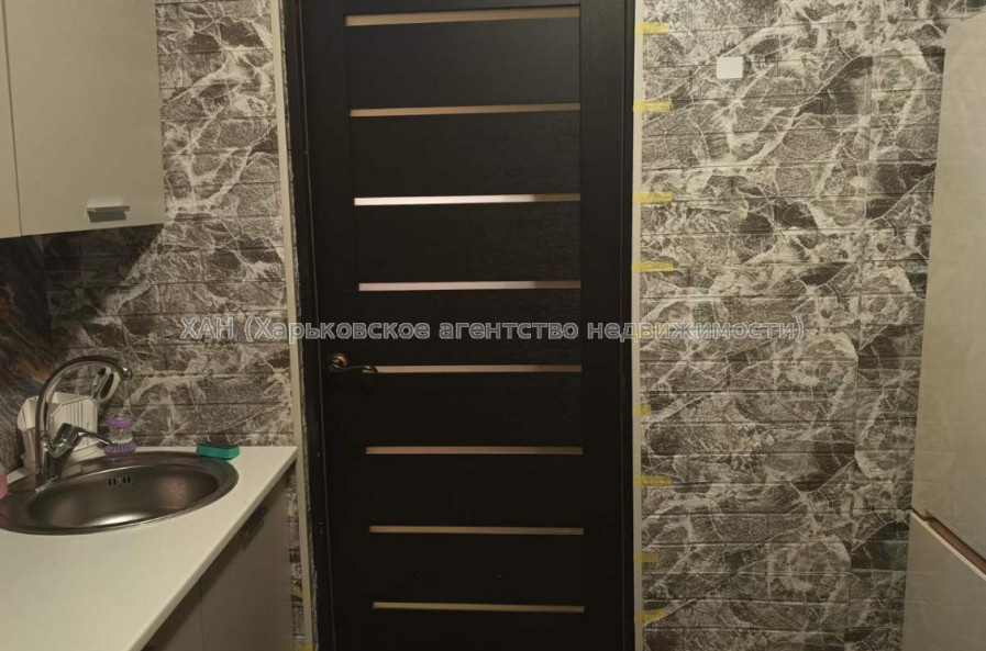 Продам квартиру, Юри Зойфера ул. , 3 кім., 80 м², косметический ремонт 