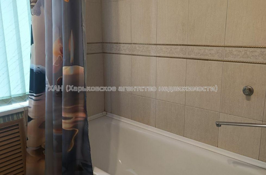 Продам квартиру, Юри Зойфера ул. , 3 кім., 80 м², косметический ремонт 