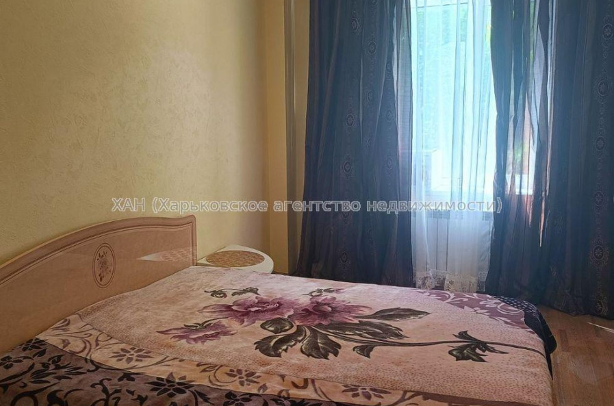 Продам квартиру, Юри Зойфера ул. , 3 кім., 80 м², косметический ремонт 