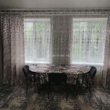 Продам квартиру, Юри Зойфера ул. , 3  ком., 80 м², косметический ремонт 