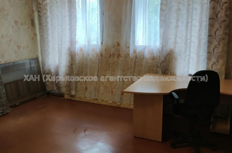 Продам квартиру, Юри Зойфера ул. , 3 кім., 80 м², косметический ремонт 