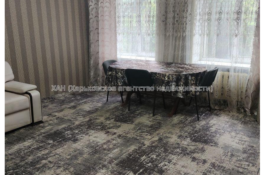 Продам квартиру, Юри Зойфера ул. , 3 кім., 80 м², косметический ремонт 
