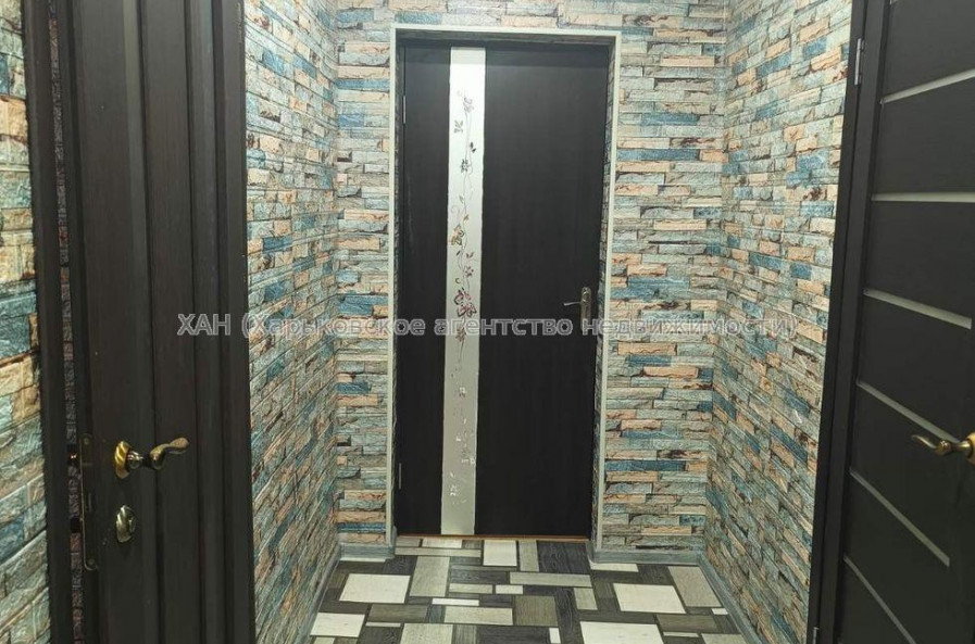 Продам квартиру, Юри Зойфера ул. , 3 кім., 80 м², косметический ремонт 