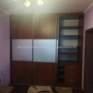 Продам квартиру, Юри Зойфера ул. , 3  ком., 80 м², косметический ремонт 