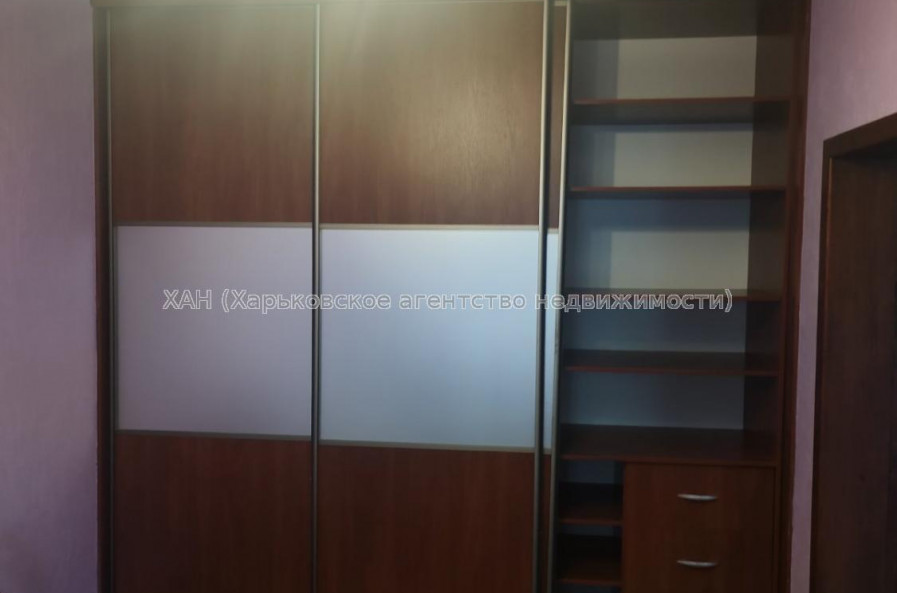 Продам квартиру, Юри Зойфера ул. , 3  ком., 80 м², косметический ремонт 