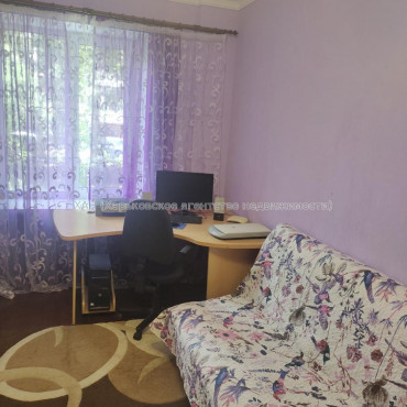 Продам квартиру, Юри Зойфера ул. , 3  ком., 80 м², косметический ремонт 