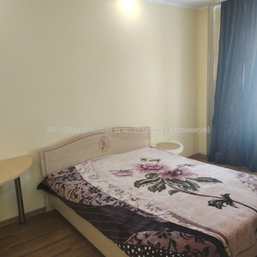 Продам квартиру, Юри Зойфера ул. , 3  ком., 80 м², косметический ремонт 