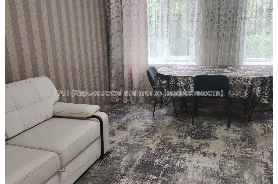 Продам квартиру, Юри Зойфера ул. , 3 кім., 80 м², косметический ремонт 
