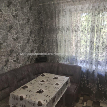 Продам квартиру, Юри Зойфера ул. , 3 кім., 80 м², косметический ремонт 