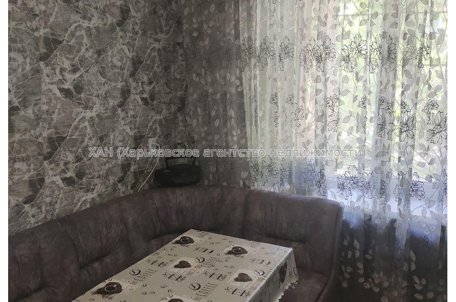 Продам квартиру, Юри Зойфера ул. , 3 кім., 80 м², косметический ремонт 