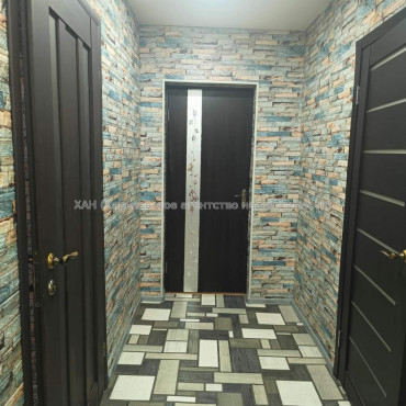 Продам квартиру, Юри Зойфера ул. , 3  ком., 80 м², косметический ремонт 