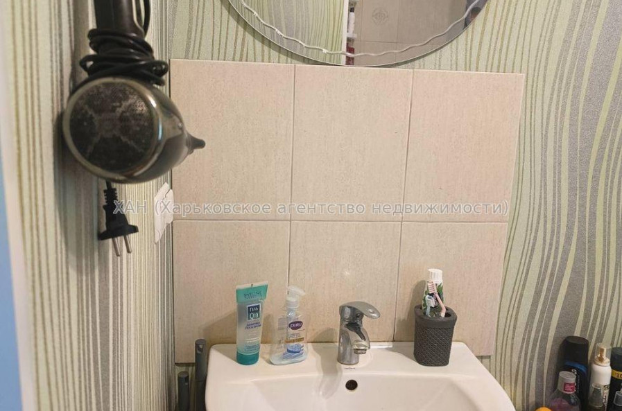 Продам квартиру, Юри Зойфера ул. , 3 кім., 80 м², косметический ремонт 