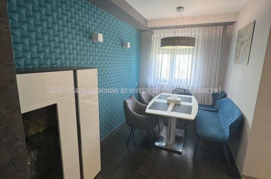 Продам квартиру, Героев Харькова просп. , 3 кім., 88 м², капитальный ремонт 