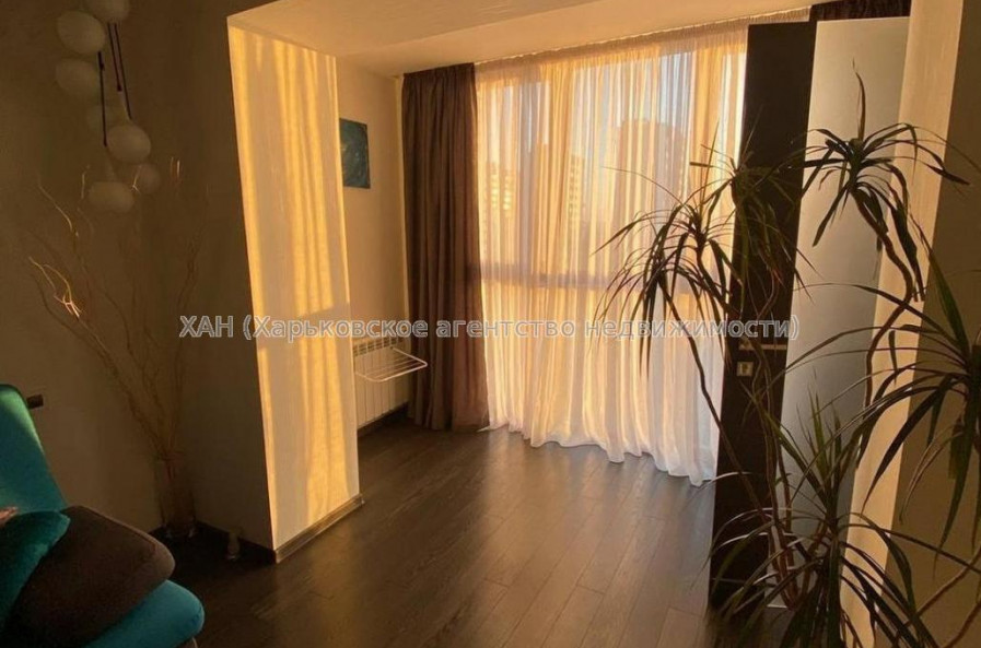 Продам квартиру, Героев Харькова просп. , 3 кім., 88 м², капитальный ремонт 