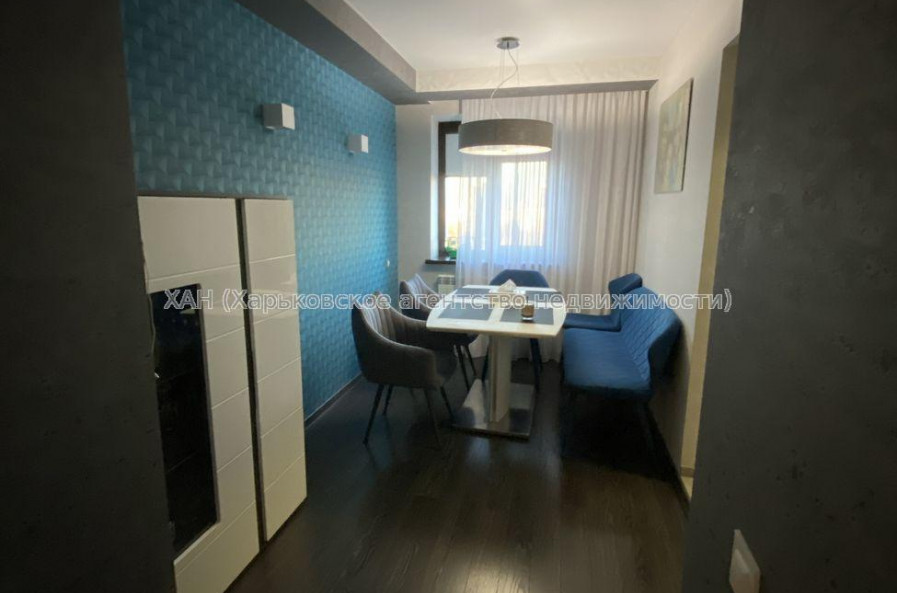 Продам квартиру, Героев Харькова просп. , 3 кім., 88 м², капитальный ремонт 