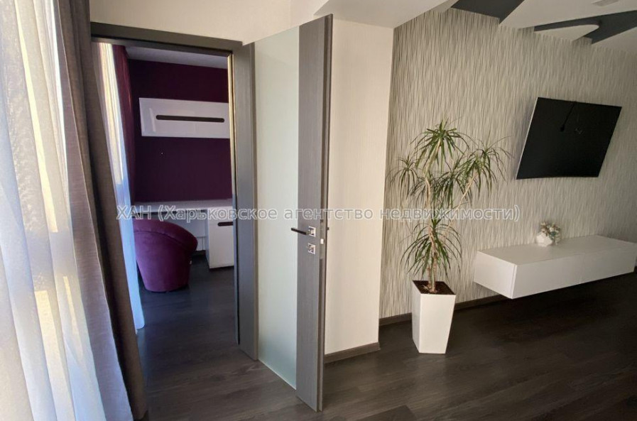 Продам квартиру, Героев Харькова просп. , 3 кім., 88 м², капитальный ремонт 