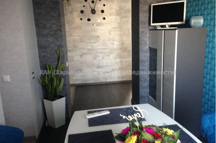 Продам квартиру, Героев Харькова просп. , 3 кім., 88 м², капитальный ремонт 