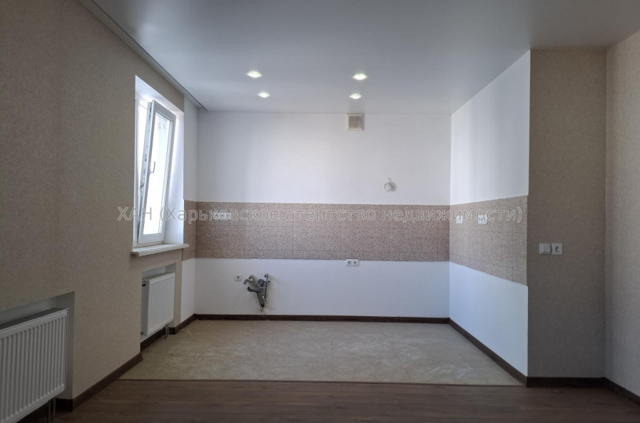 Продам квартиру, Льва Ландау просп. , 52 , 3 кім., 75.60 м², капитальный ремонт 