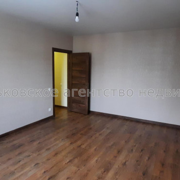 Продам квартиру, Льва Ландау просп. , 52 , 3  ком., 75.60 м², капитальный ремонт 