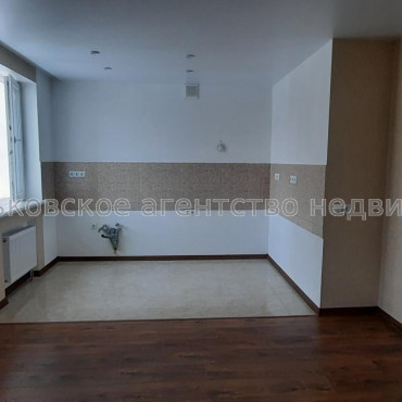 Продам квартиру, Льва Ландау просп. , 52 , 3  ком., 75.60 м², капитальный ремонт 