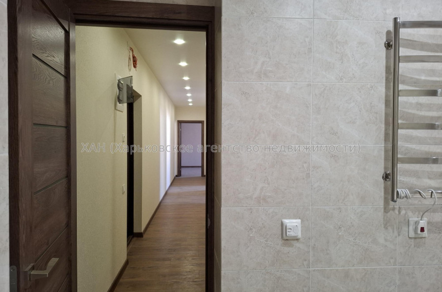 Продам квартиру, Льва Ландау просп. , 52 , 3 кім., 75.60 м², капитальный ремонт 