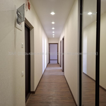 Продам квартиру, Льва Ландау просп. , 52 , 3  ком., 75.60 м², капитальный ремонт 