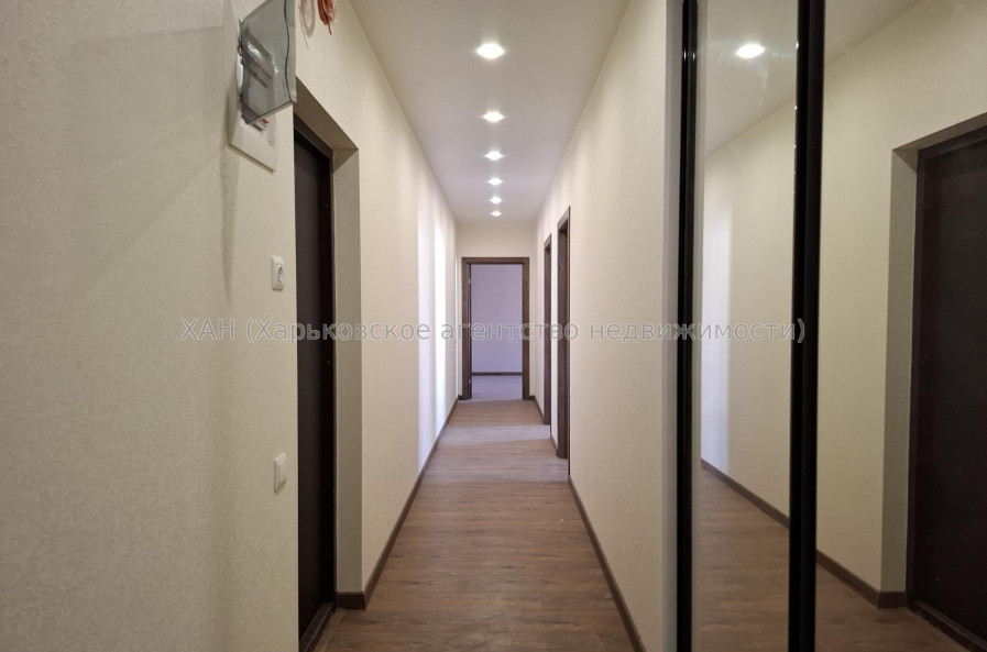 Продам квартиру, Льва Ландау просп. , 52 , 3 кім., 75.60 м², капитальный ремонт 