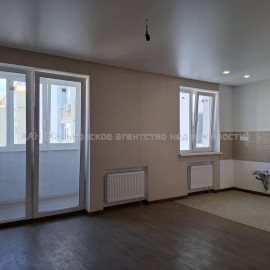 Продам квартиру, Льва Ландау просп. , 52 , 3 кім., 75.60 м², капитальный ремонт