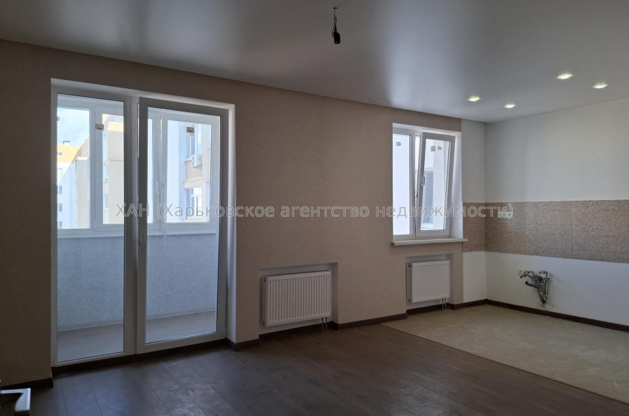 Продам квартиру, Льва Ландау просп. , 52 , 3 кім., 75.60 м², капитальный ремонт 